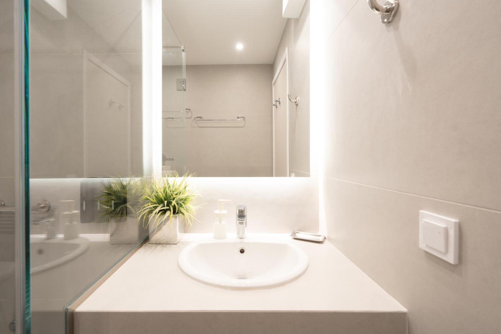 Bright, Cosy Studio Close To Glyfada Beach & Center أثينا المظهر الخارجي الصورة